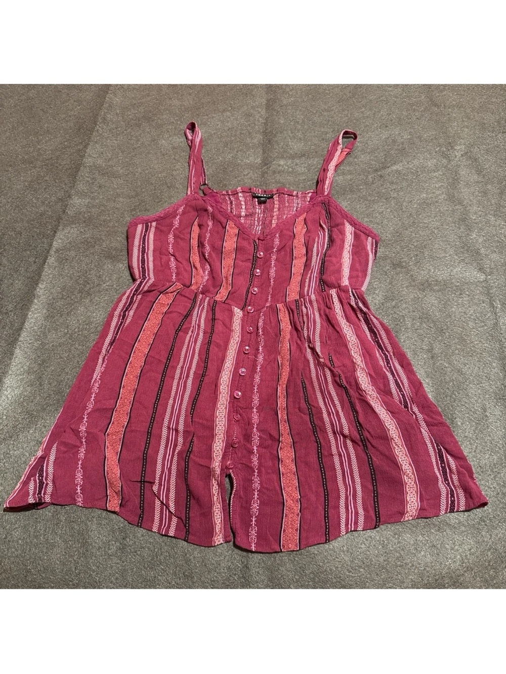 Torrid size 2 Striped Button-Front red pink top sleeveless berry button up